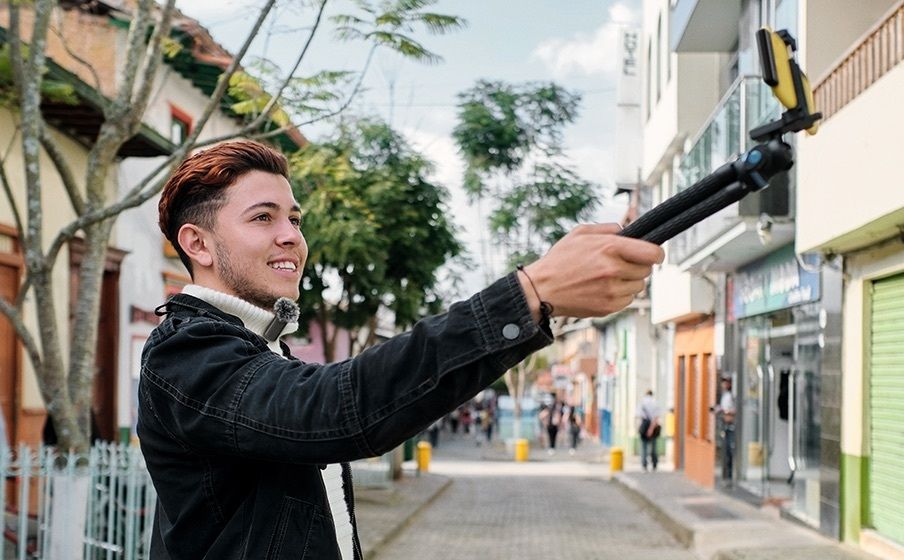 JBL Quantum Stream Wireless USB-C Wireless Microphone