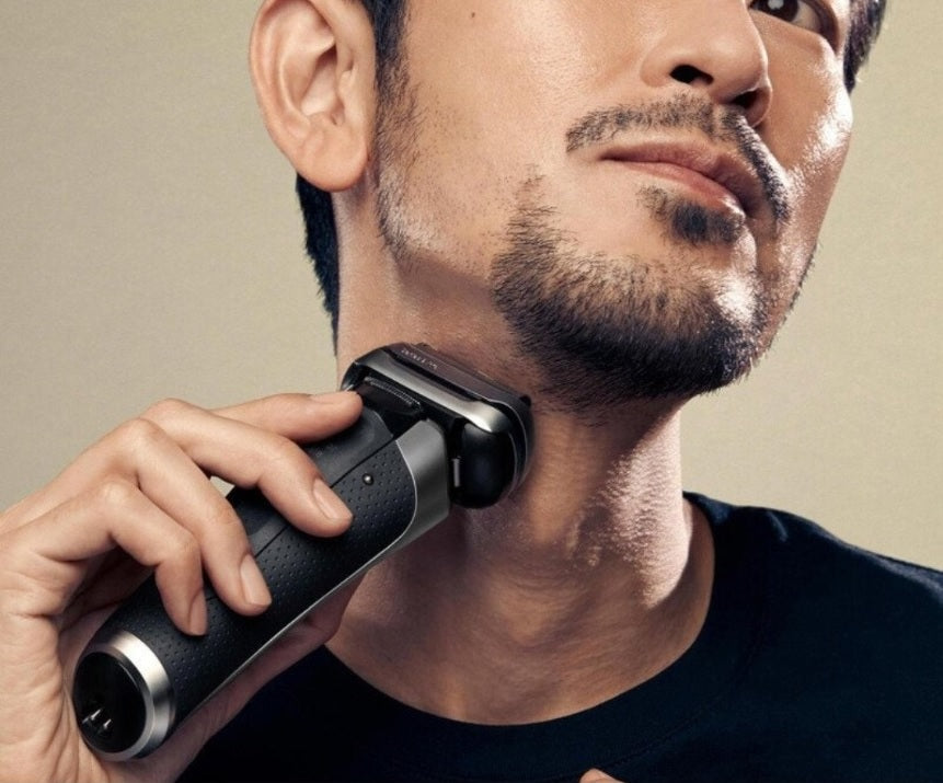 Braun Series 9 Pro+ 9575cc Wet & Dry Electric Foil Shaver