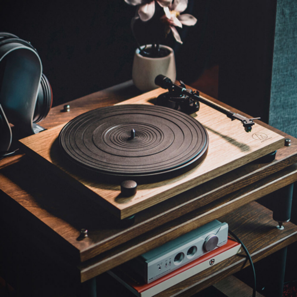 Audio Technica AT-LPW40WN Turntable 【Parallel Import】