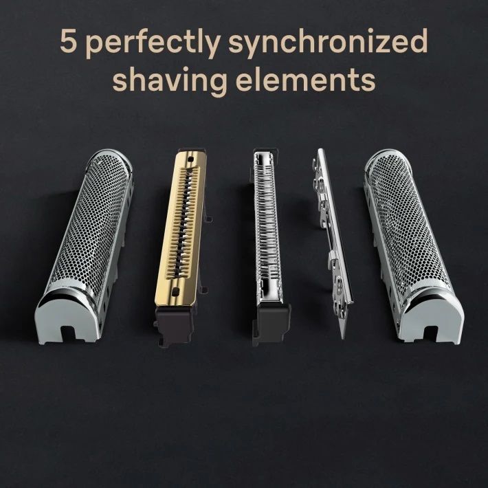 Braun Series 9 PRO+ 9577cc Wet & Dry shaver with 6-in-1 SmartCare center and PowerCase
