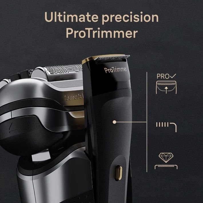 Braun Series 9 PRO+ 9577cc Wet & Dry shaver with 6-in-1 SmartCare center and PowerCase